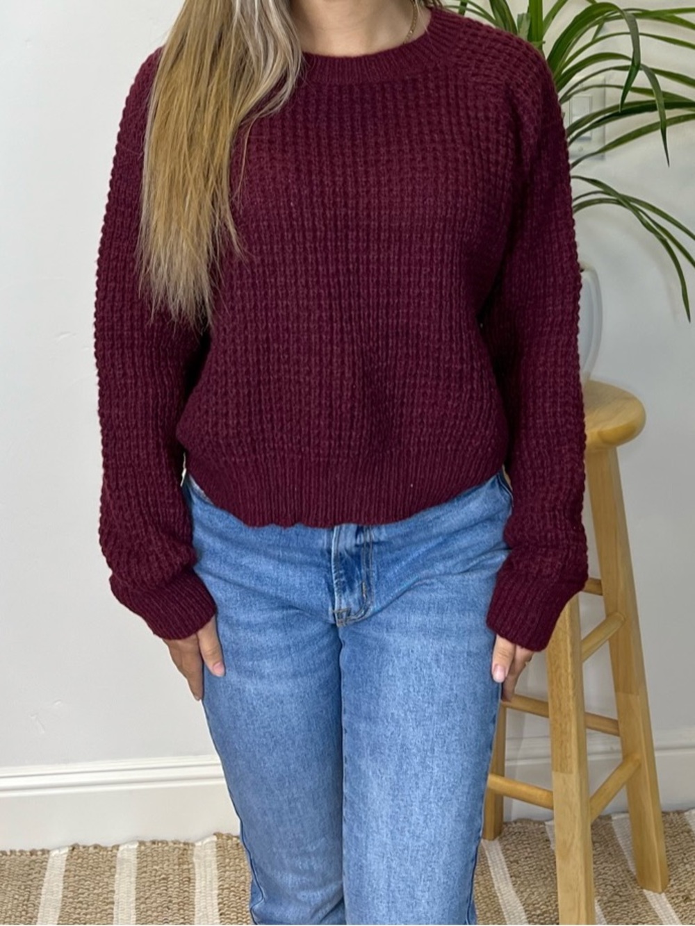Women’s Cozy Crewneck Sweater in Burgundy